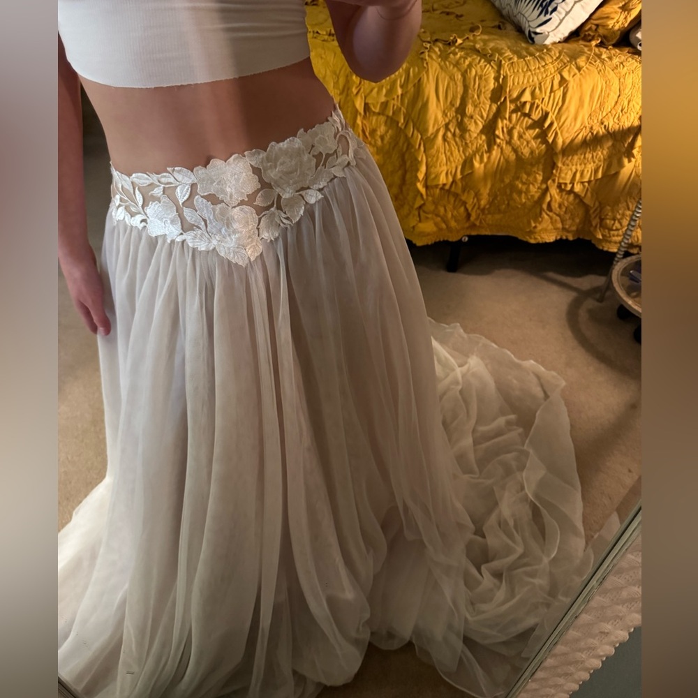Willowby by Watters wedding skirt